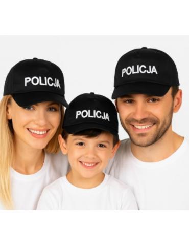 Czapka Policyjna z napisem DZD24556 Czarna czapka policjanta z daszkiem i napisem policja